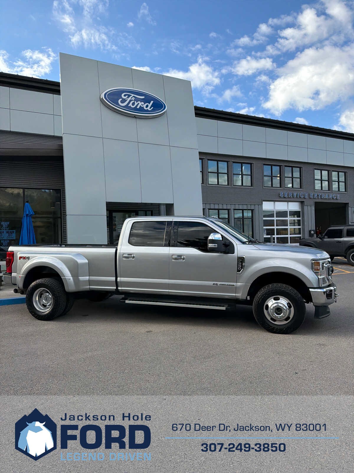 2022 Ford F-350 Lariat photo 3