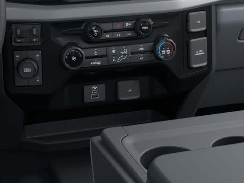 2025 Ford F-350 Super Duty Chassis Cab XLT - Photo 15