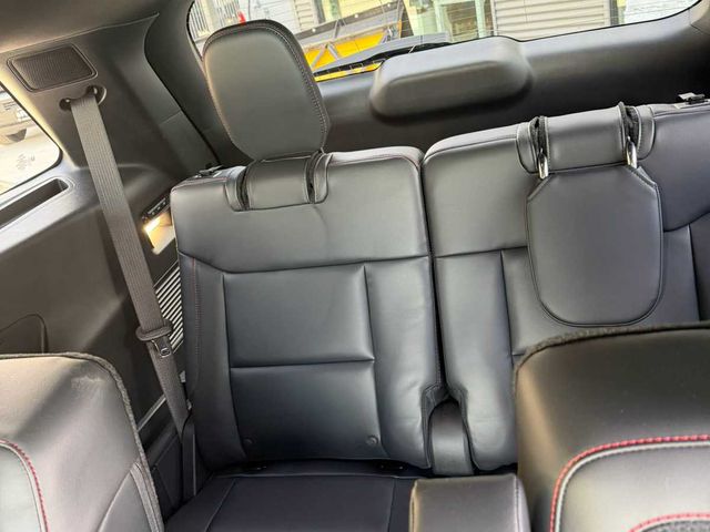 2026 Ford Explorer ST - Photo 18