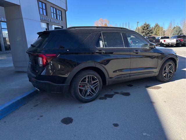2026 Ford Explorer ST - Photo 17