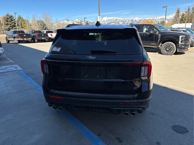 2026 Ford Explorer ST - Photo 13