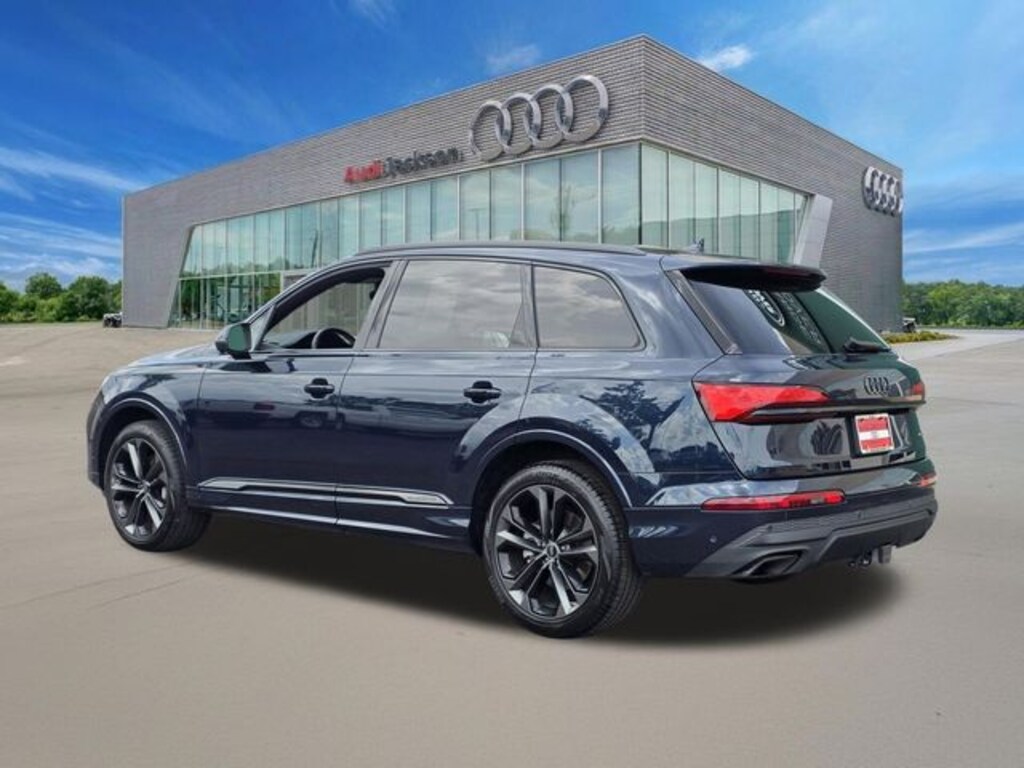 Certified 2025 Audi Q7 55 Premium Plus SUV