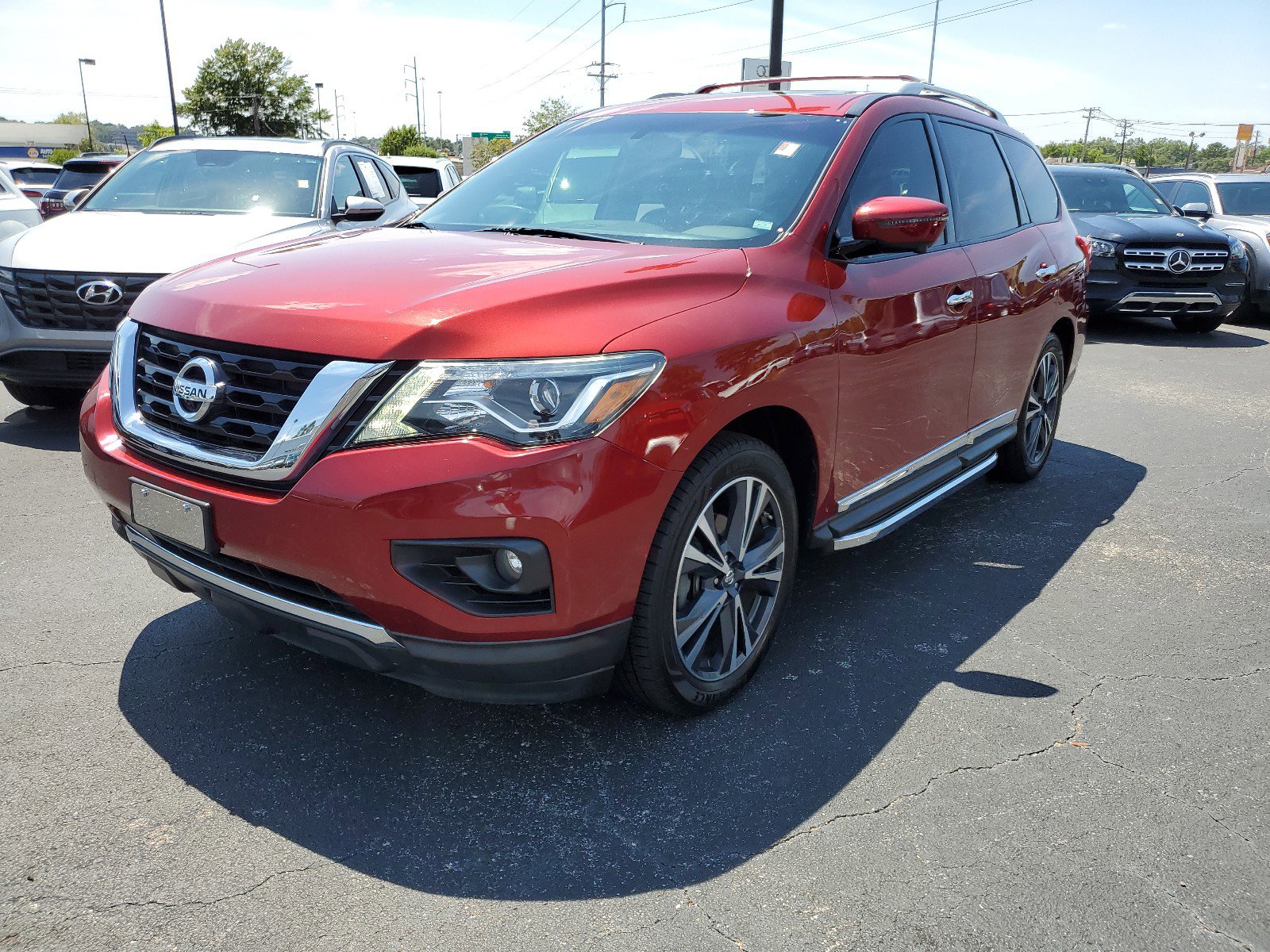 Used 2018 Nissan Pathfinder Platinum with VIN 5N1DR2MM2JC626872 for sale in Jackson, MS