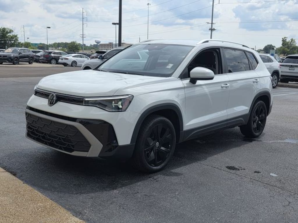 Used 2025 Volkswagen Taos 1.5T SE SUV