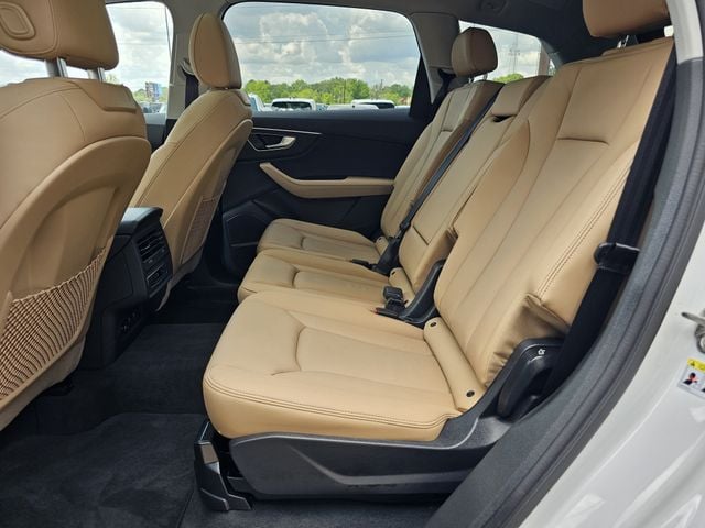 2025 Audi Q7 Premium Plus - Photo 17