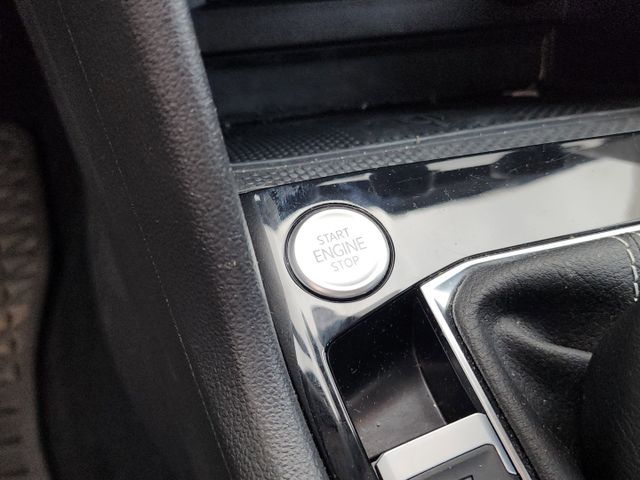 2024 Volkswagen Taos SE - Photo 17