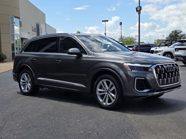 2025 Audi Q7 55 Premium quattro Tiptronic's photo