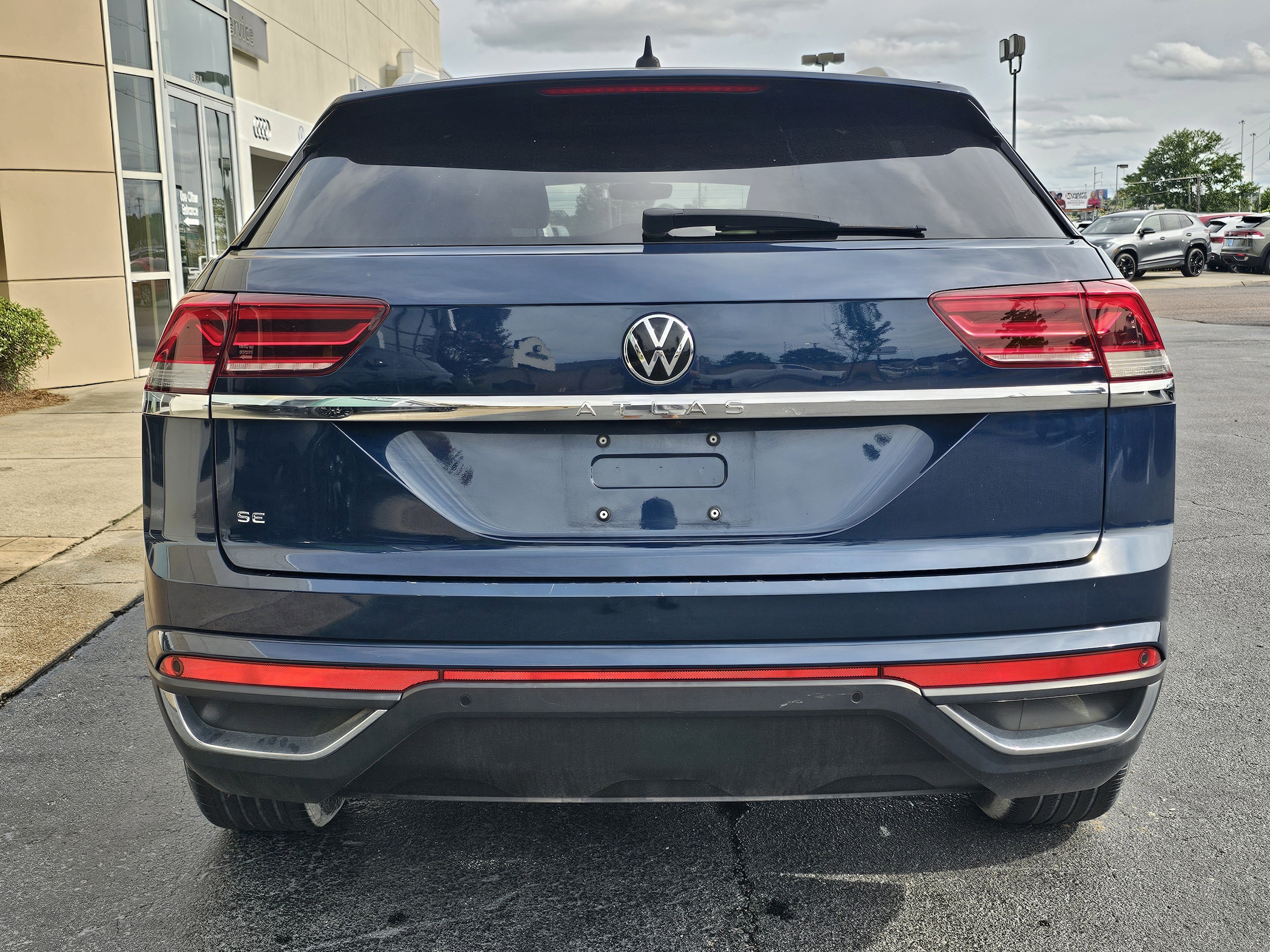 Used 2021 Volkswagen Atlas Cross Sport SE w/Tech with VIN 1V2JC2CA0MC224822 for sale in Jackson, MS