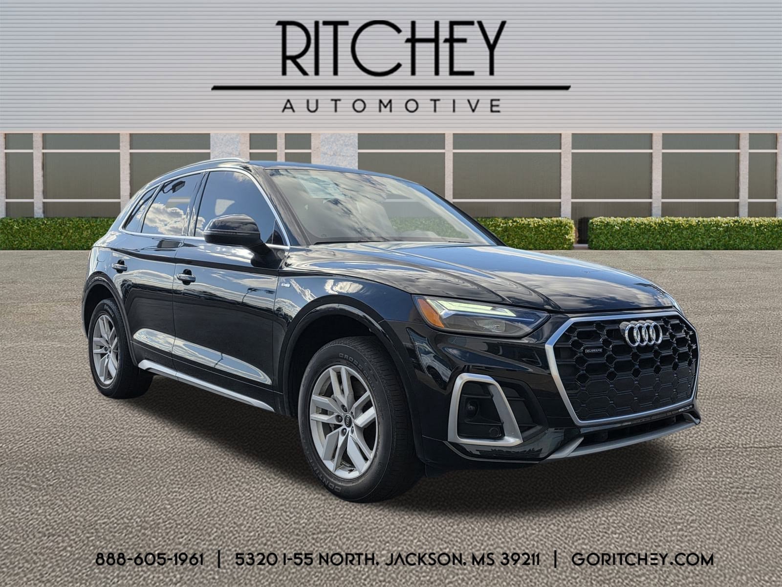 2022 Audi Q5 Premium's photo