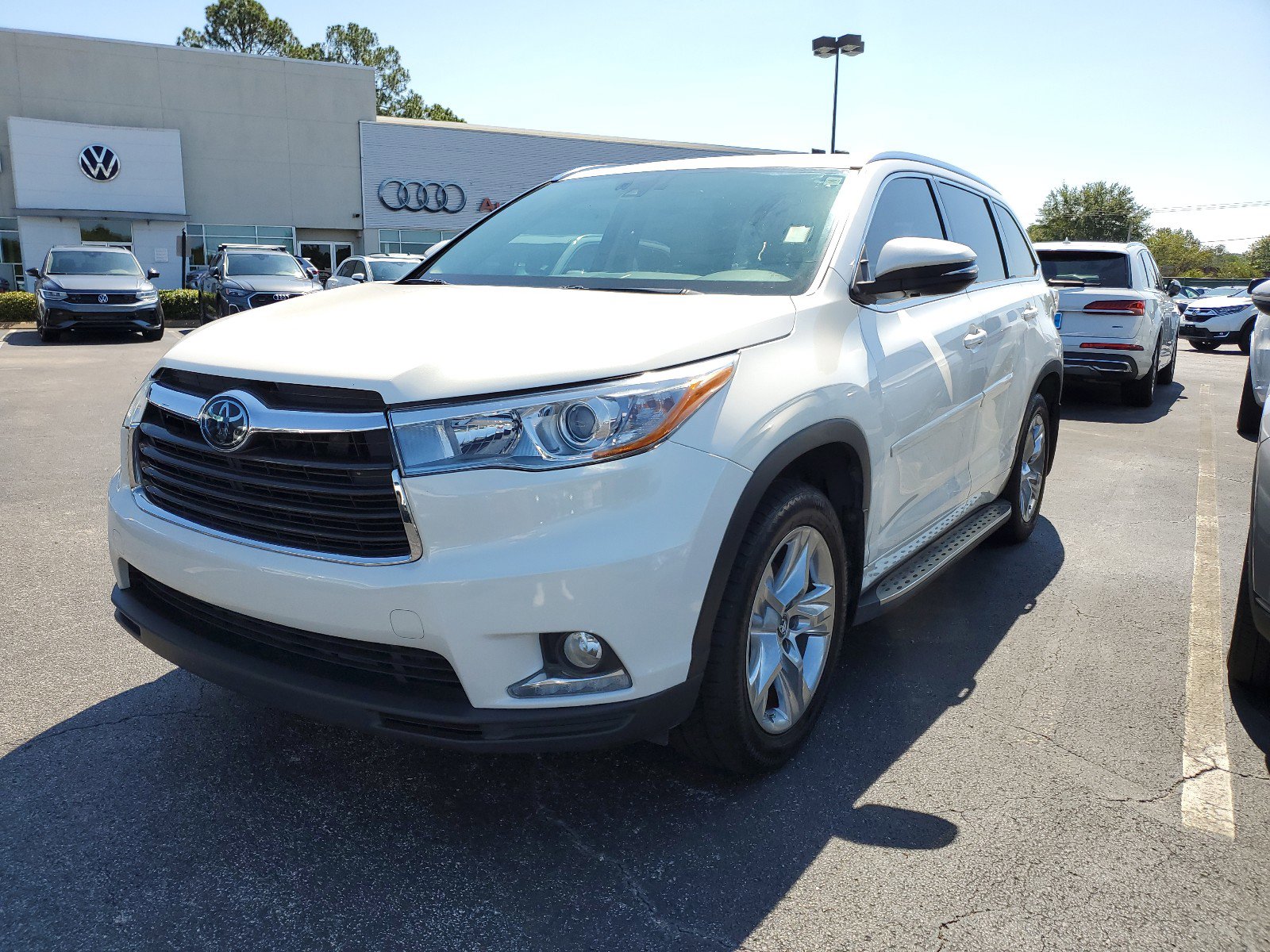 Used 2016 Toyota Highlander Limited with VIN 5TDDKRFHXGS311892 for sale in Jackson, MS