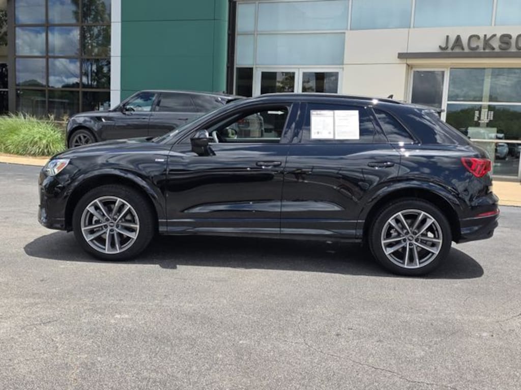 Certified 2025 Audi Q3 Premium SUV