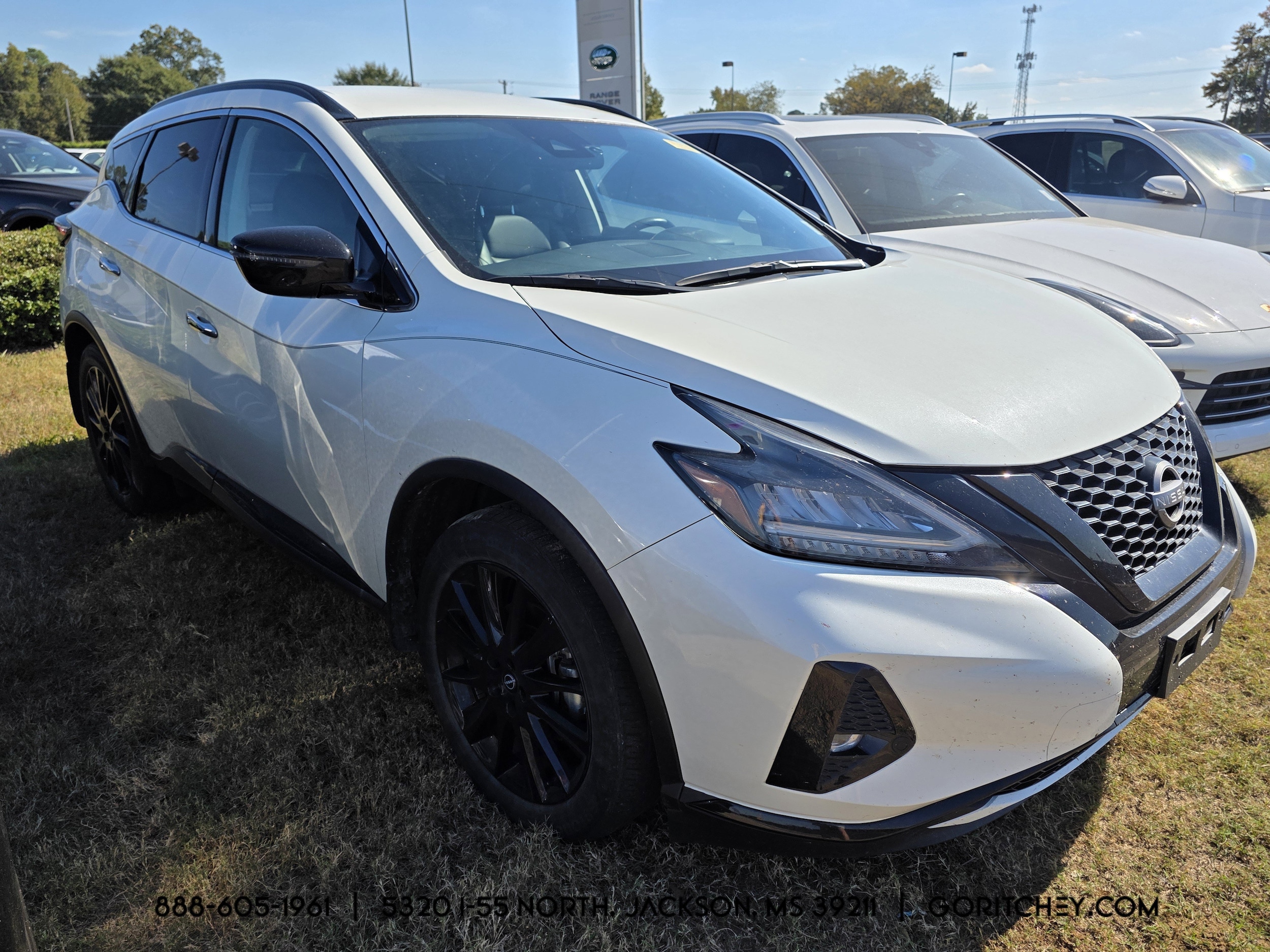 2023 Nissan Murano SV's photo