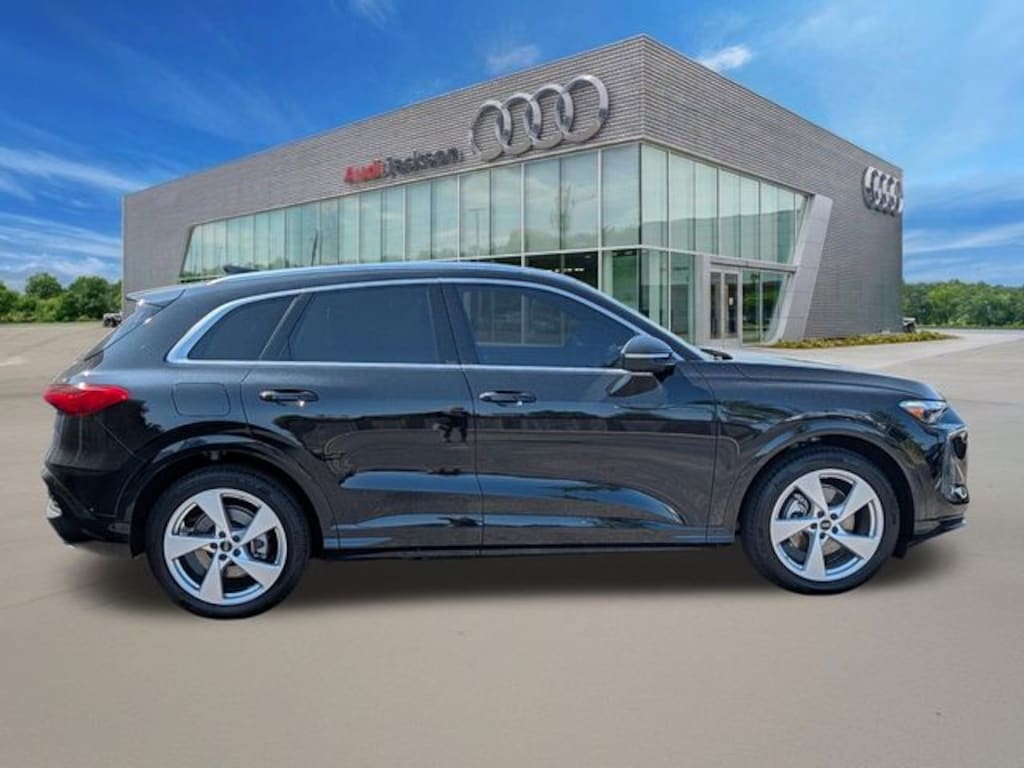 Certified 2025 Audi Q5 2.0T Prestige SUV