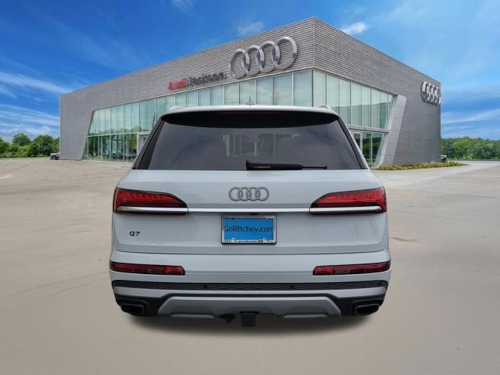 Certified 2025 Audi Q7 55 Premium Plus SUV