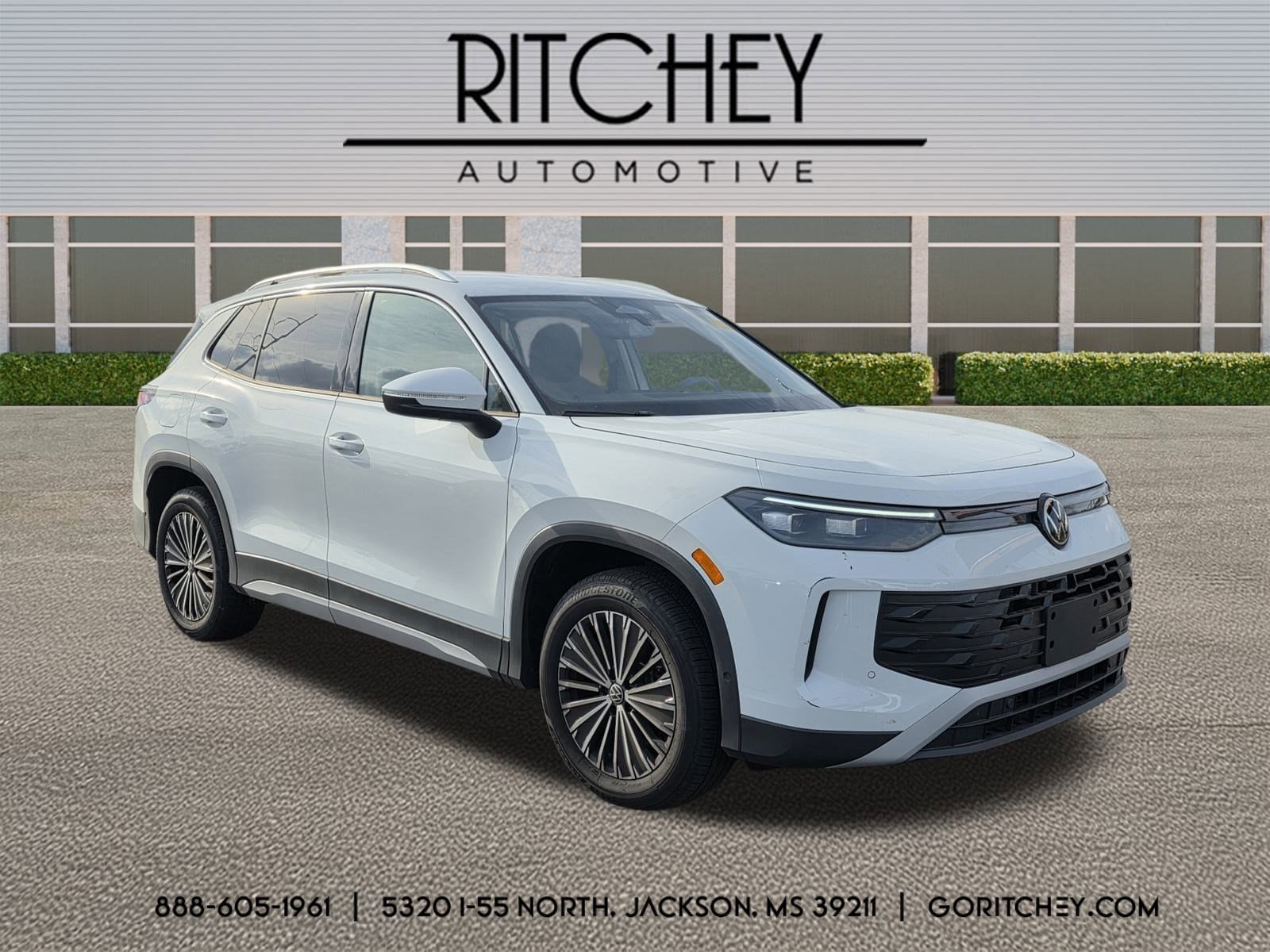 2025 Volkswagen Tiguan S's photo