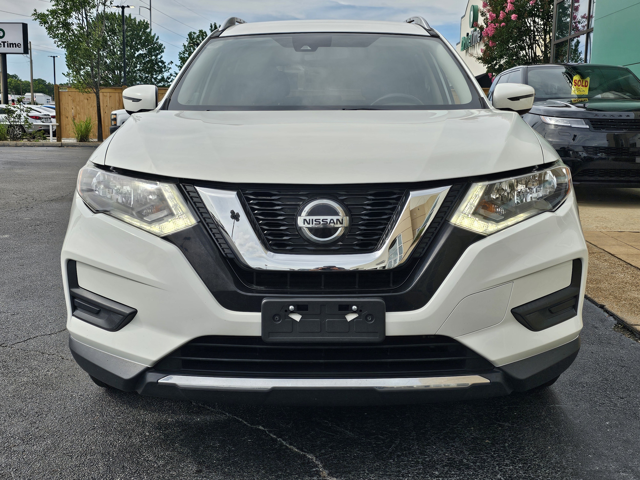 Used 2020 Nissan Rogue SV with VIN JN8AT2MT0LW010643 for sale in Jackson, MS