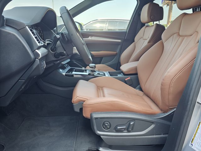 2025 Audi Q5 Premium - Photo 12