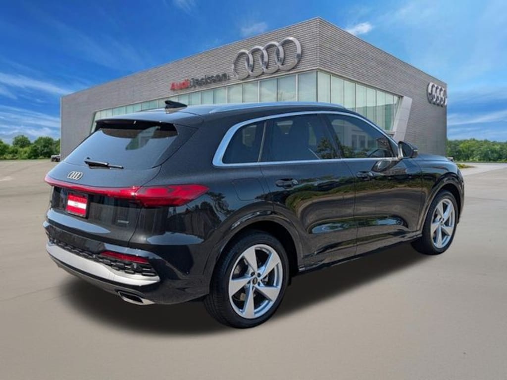 Certified 2025 Audi Q5 2.0T Prestige SUV