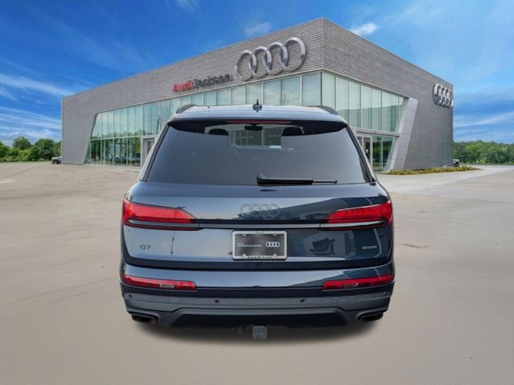 Certified 2025 Audi Q7 55 Premium Plus SUV
