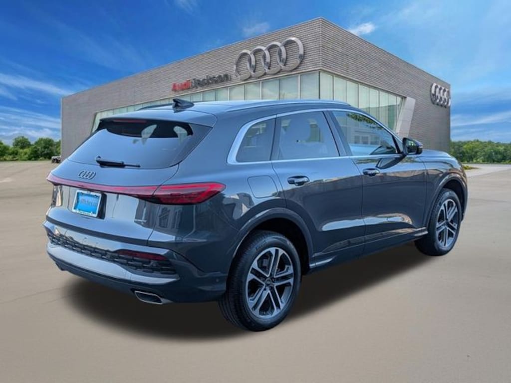 Certified 2025 Audi Q5 2.0T Premium SUV