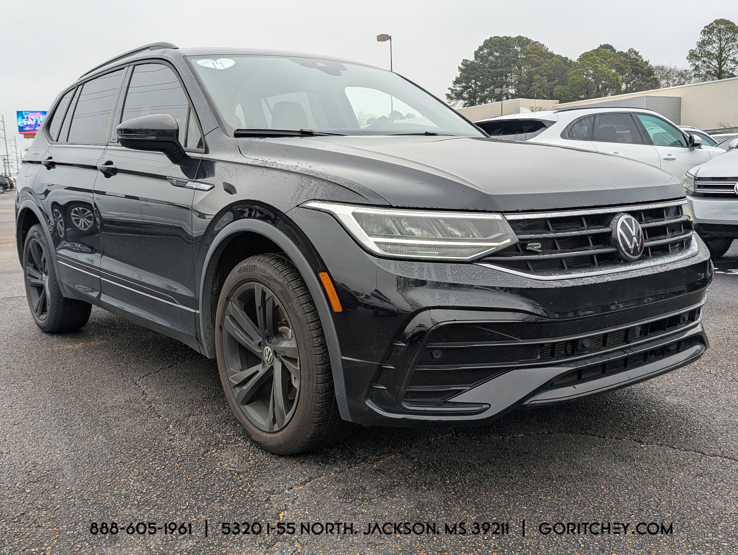 2023 Volkswagen Tiguan SE R-LINE BLACK