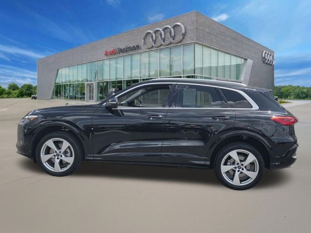 Certified 2025 Audi Q5 2.0T Premium Plus SUV