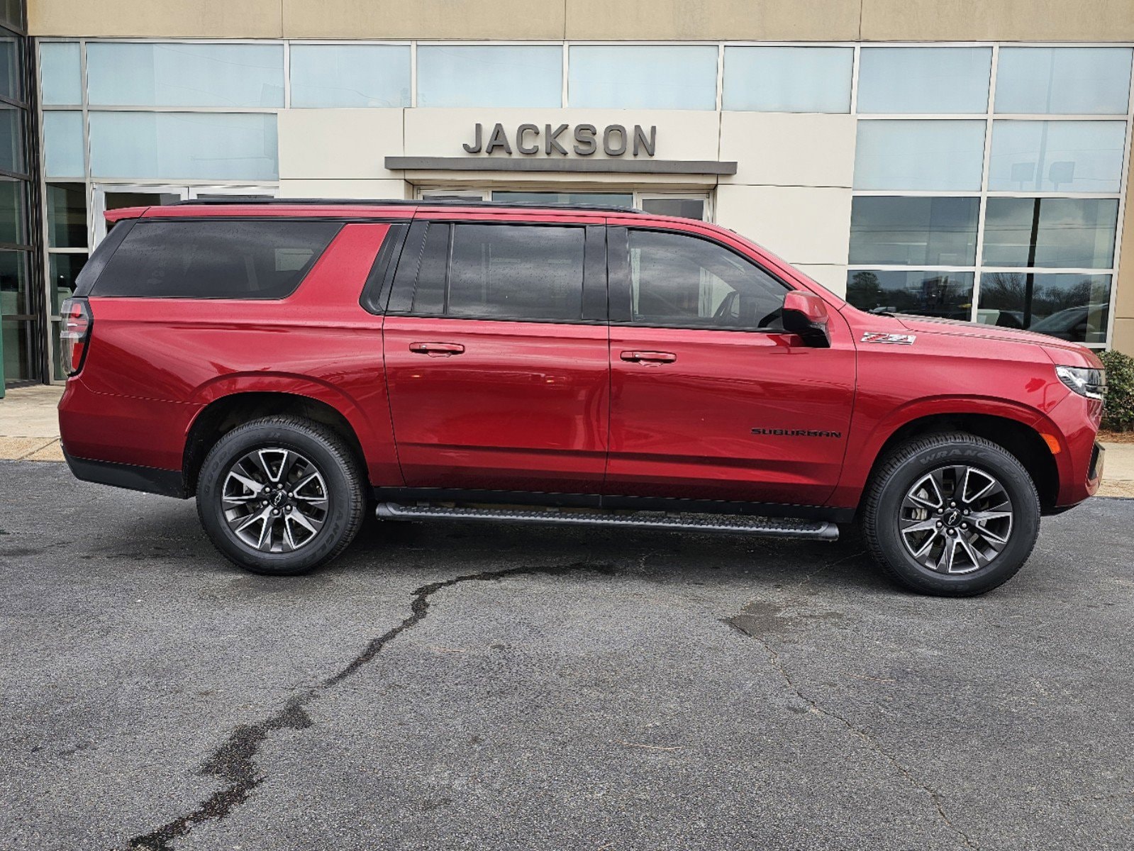 Used 2021 Chevrolet Suburban Z71 with VIN 1GNSKDKDXMR453626 for sale in Jackson, MS