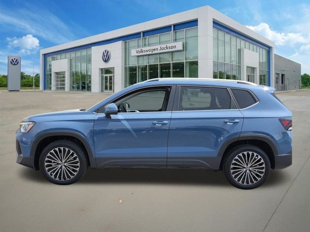 Used 2025 Volkswagen Taos 1.5T SE SUV