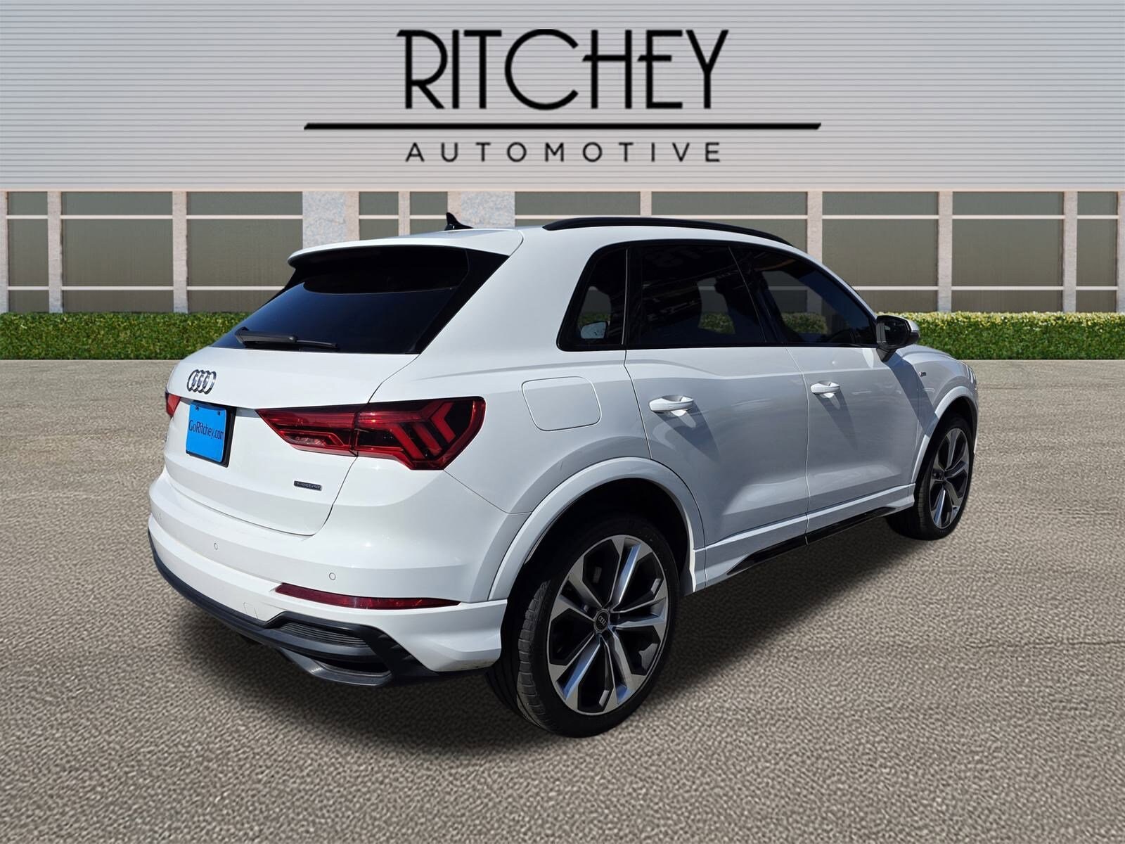 2021 Audi Q3 S line Premium Plus photo 4