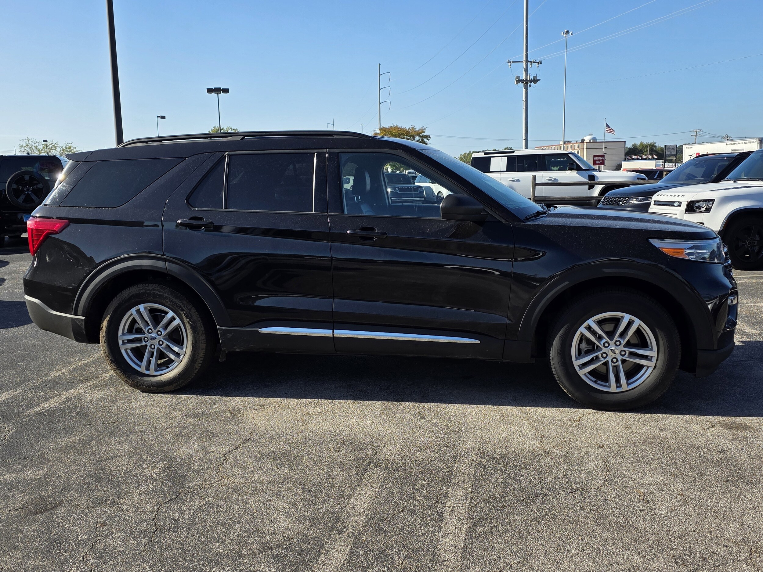 2023 Ford Explorer XLT photo 2