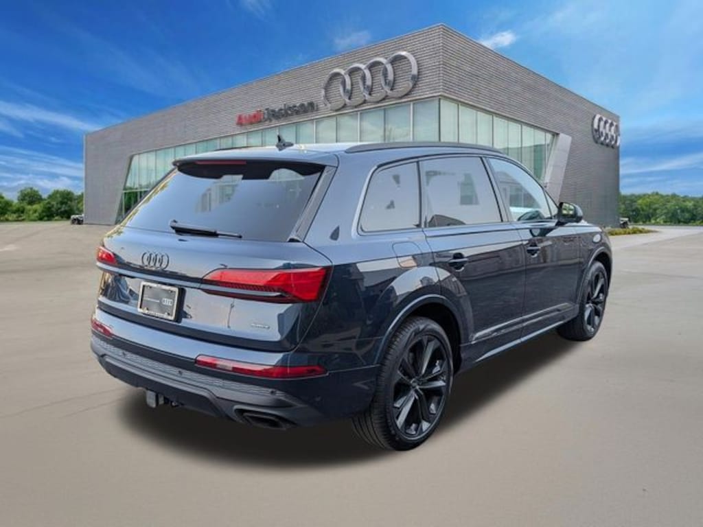 Certified 2025 Audi Q7 55 Premium Plus SUV