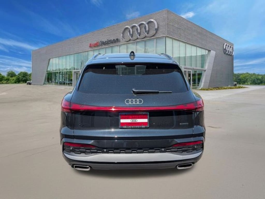 Certified 2025 Audi Q5 2.0T Prestige SUV