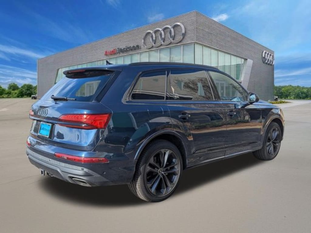 Certified 2025 Audi Q7 55 Premium Plus SUV