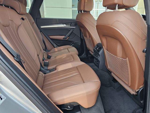 2025 Audi Q5 Premium - Photo 25