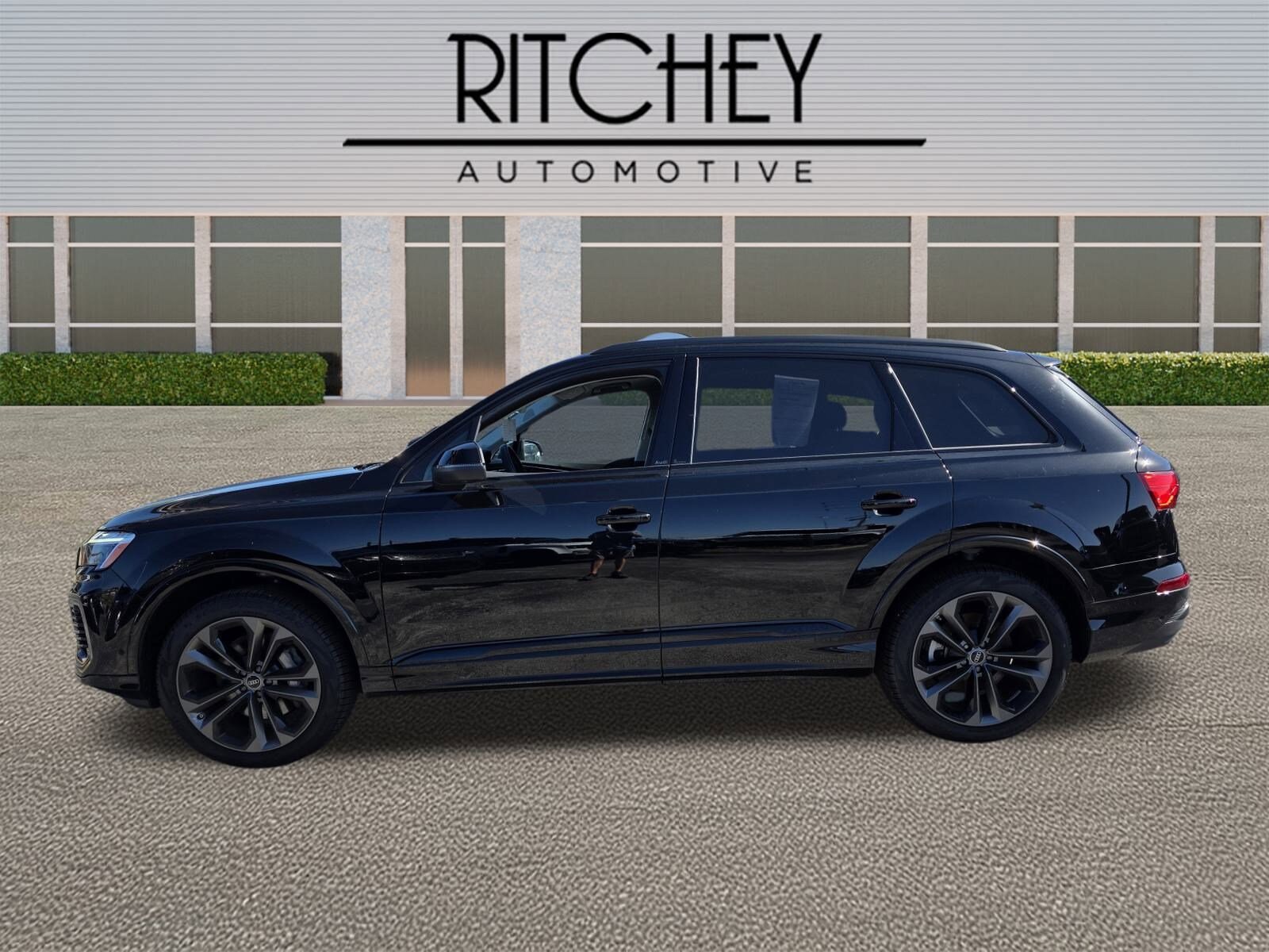 2025 Audi Q7 Premium Plus photo 4