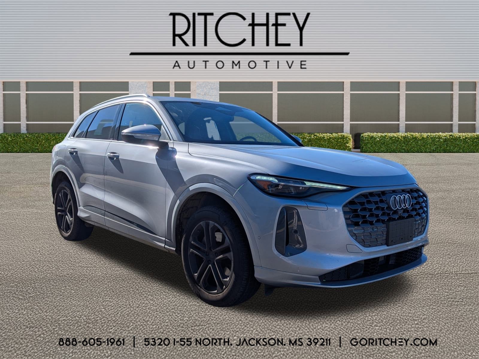 2025 Audi New Q5 Premium Plus's photo