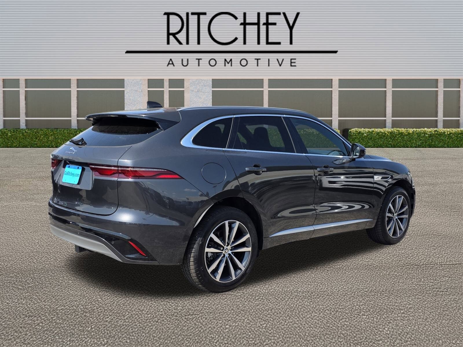 2024 Jaguar F-PACE P250 R-Dynamic S photo 4