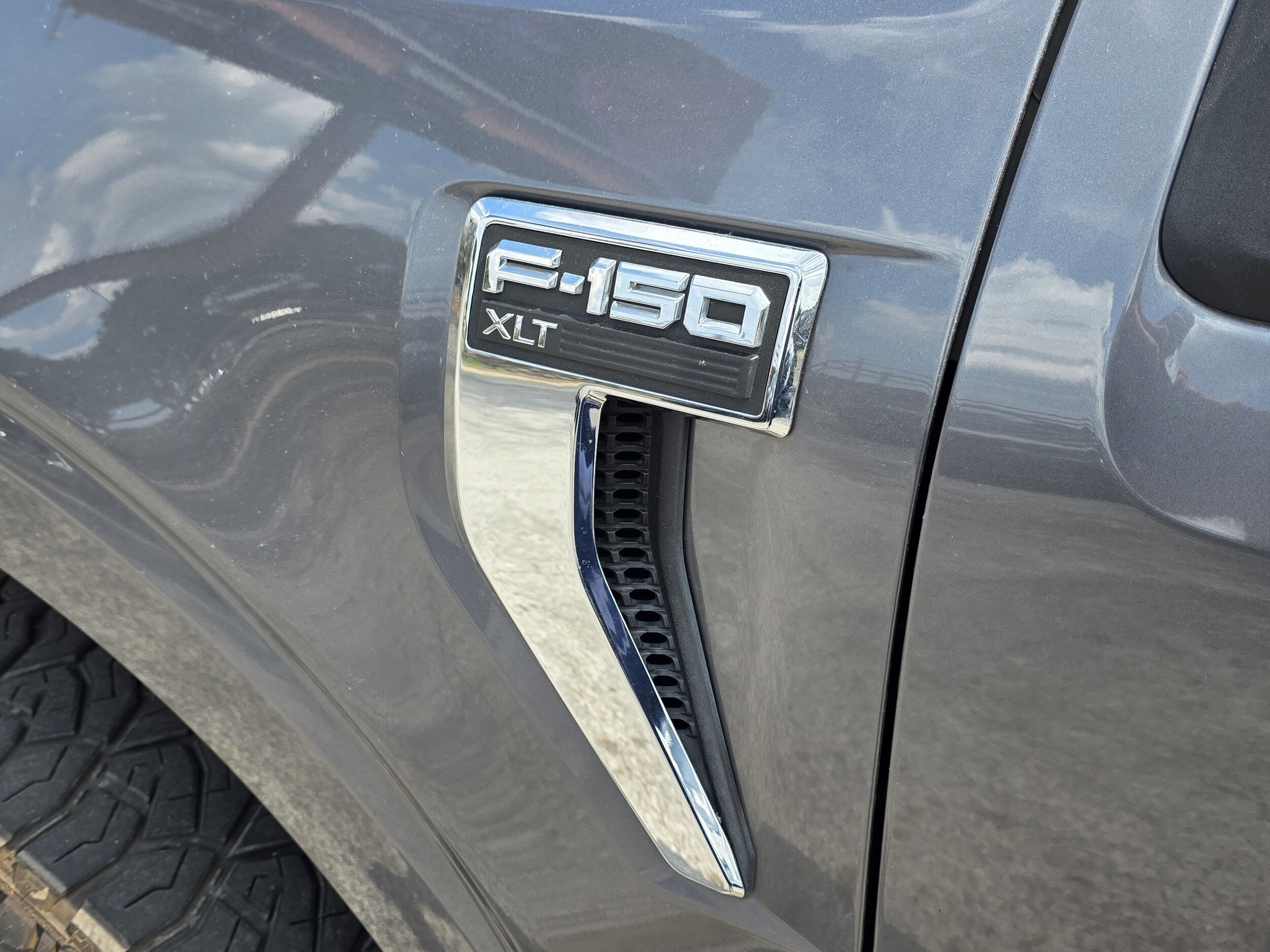2021 Ford F-150 XLT photo 4