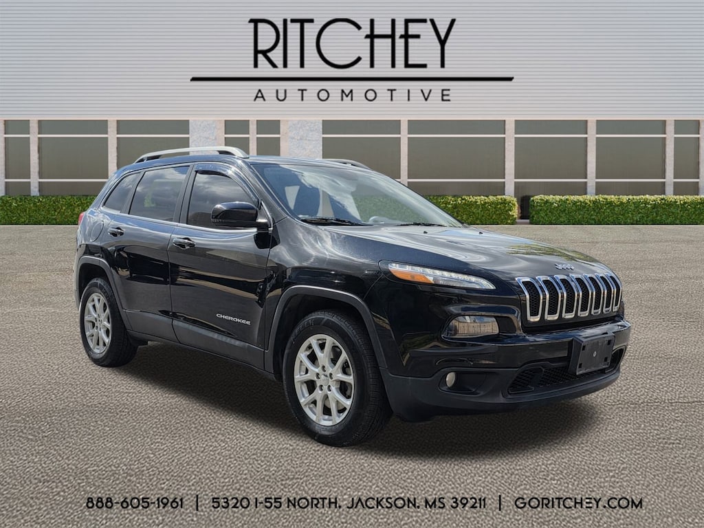 Used 2017 Jeep Cherokee Latitude SUV