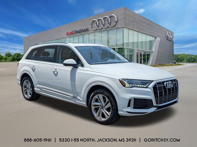 2023 Audi Q7 45 Premium Plus quattro Tiptronic's photo