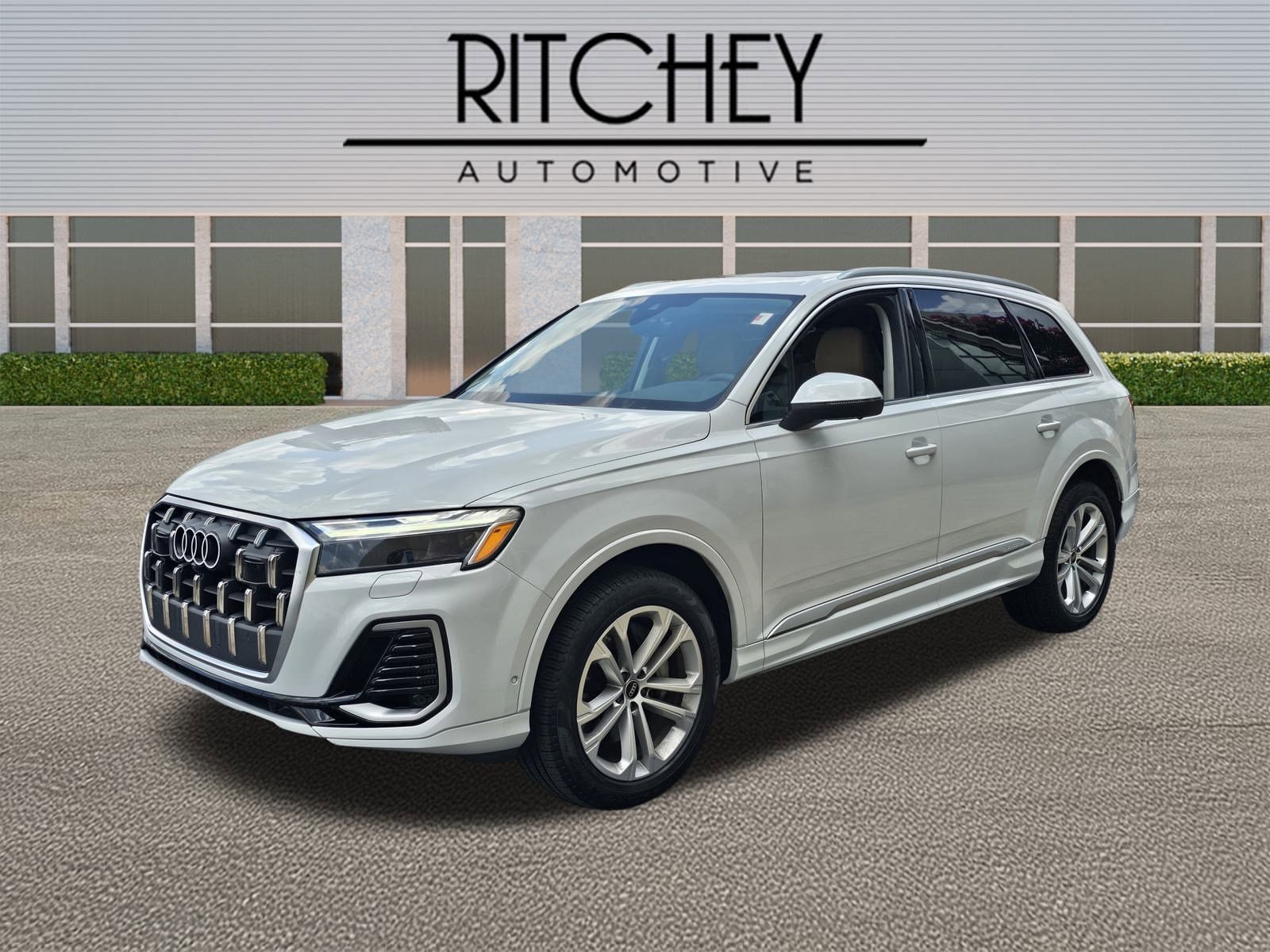 2025 Audi Q7 Premium Plus - Photo 7