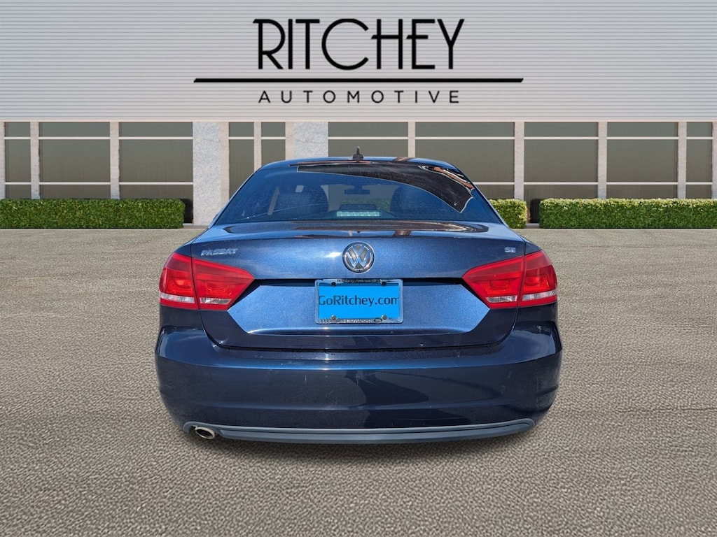 Used 2012 Volkswagen Passat SE Sedan