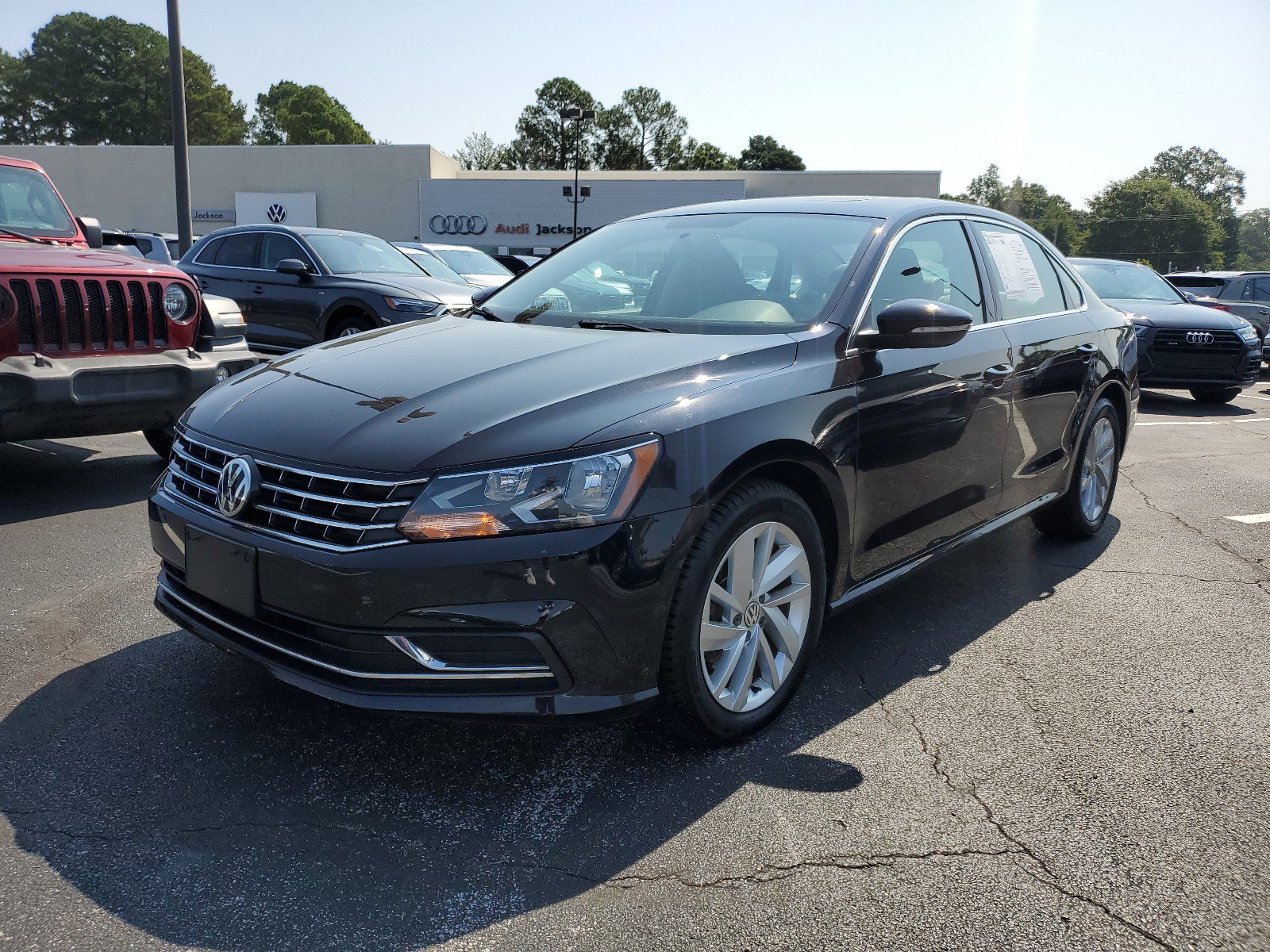 Used 2018 Volkswagen Passat SE with VIN 1VWBA7A36JC003554 for sale in Jackson, MS