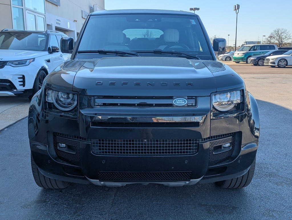 Used 2025 Land Rover Defender 130 V8 SUV