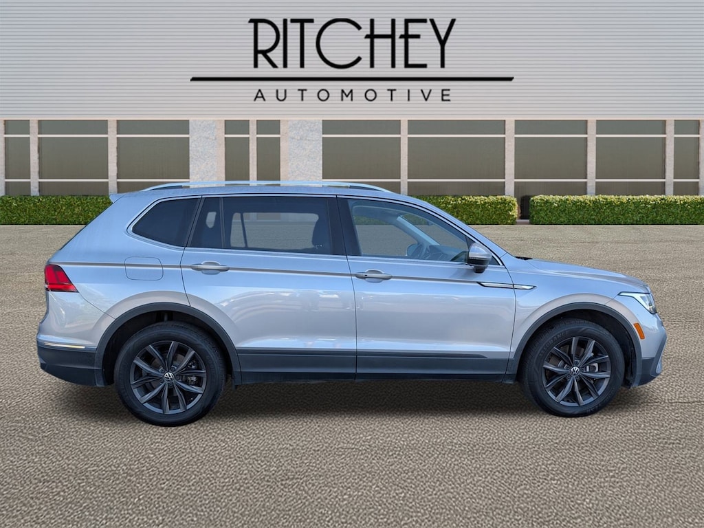 Used 2022 Volkswagen Tiguan SE SUV
