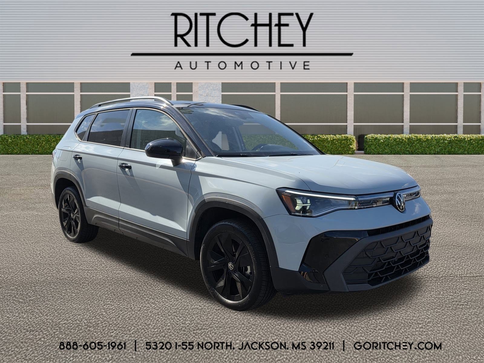 2025 Volkswagen Taos SE Black's photo