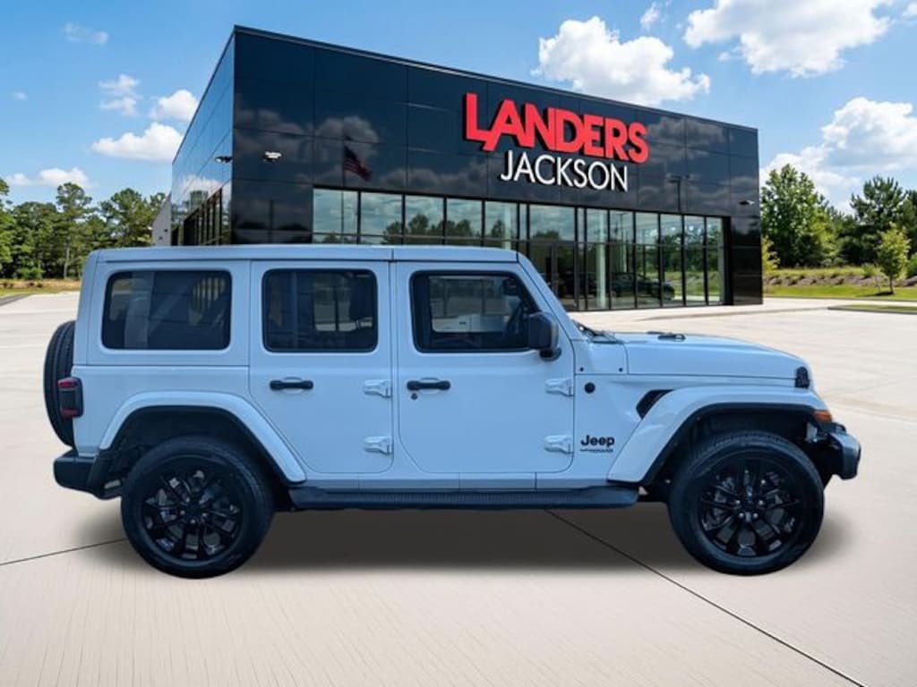Used 2021 Jeep Wrangler Unlimited Sahara Altitude SUV