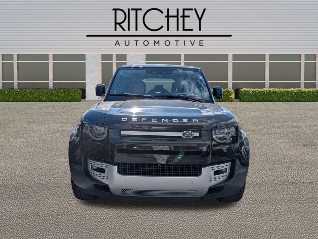 Certified 2023 Land Rover Defender SE SUV