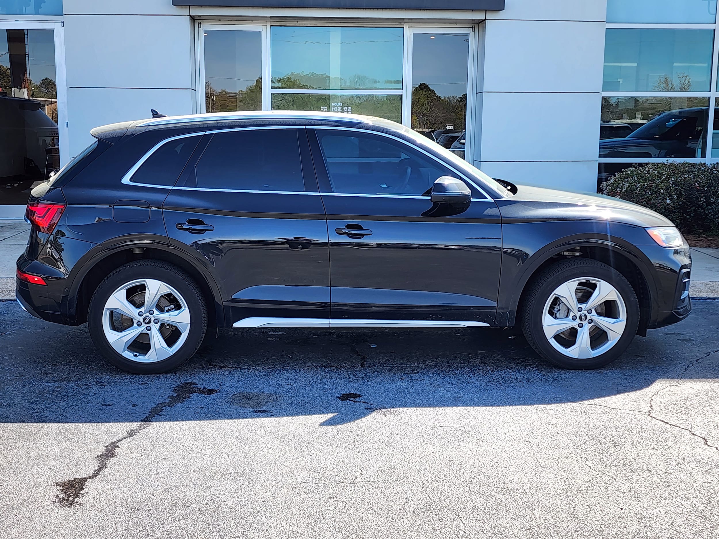 Used 2021 Audi Q5 Prestige with VIN WA1CAAFYXM2112712 for sale in Jackson, MS