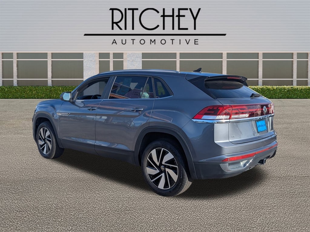 Used 2024 Volkswagen Atlas Cross Sport 2.0T SE w/Technology SUV